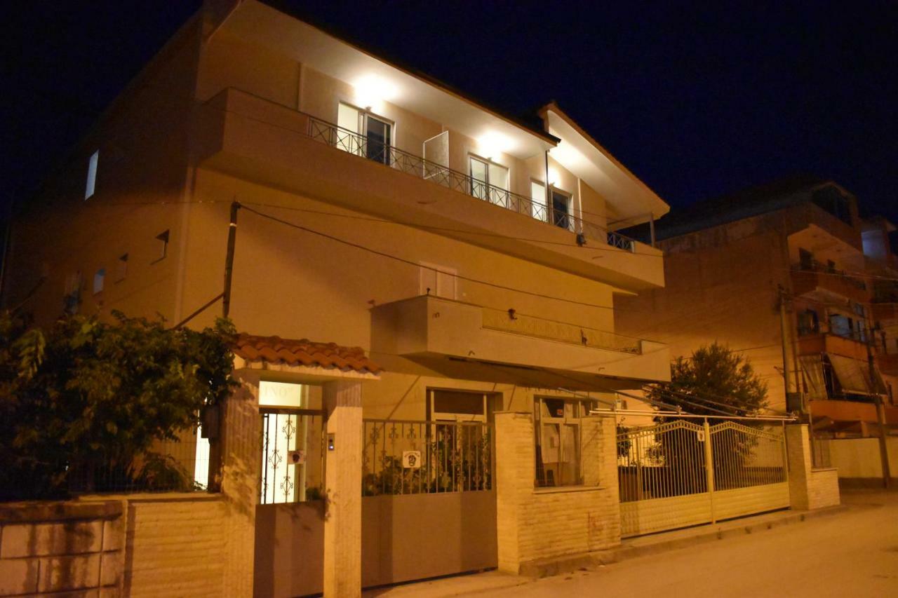 Hotel Vila Nino ベラト エクステリア 写真