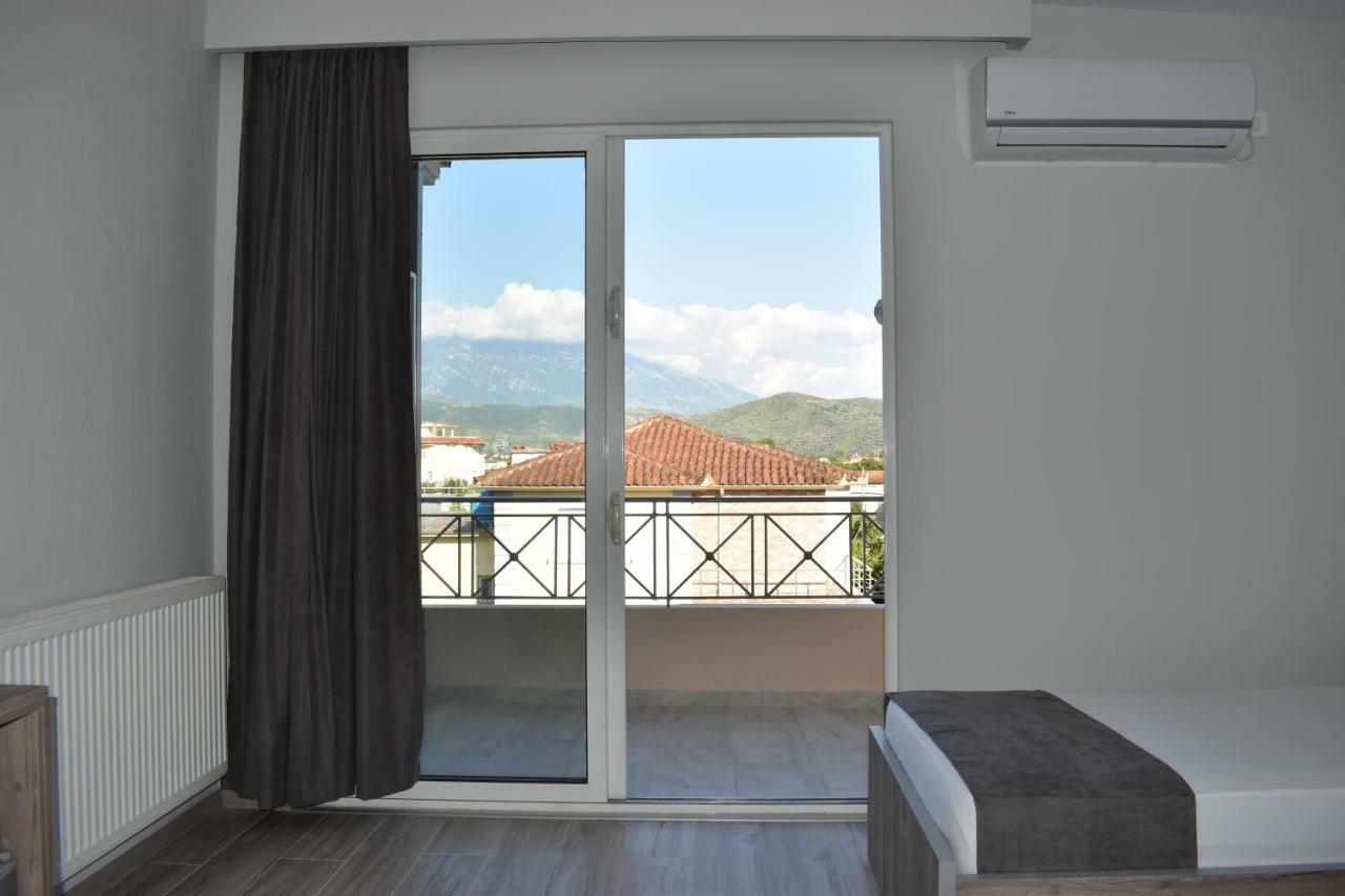Hotel Vila Nino ベラト エクステリア 写真