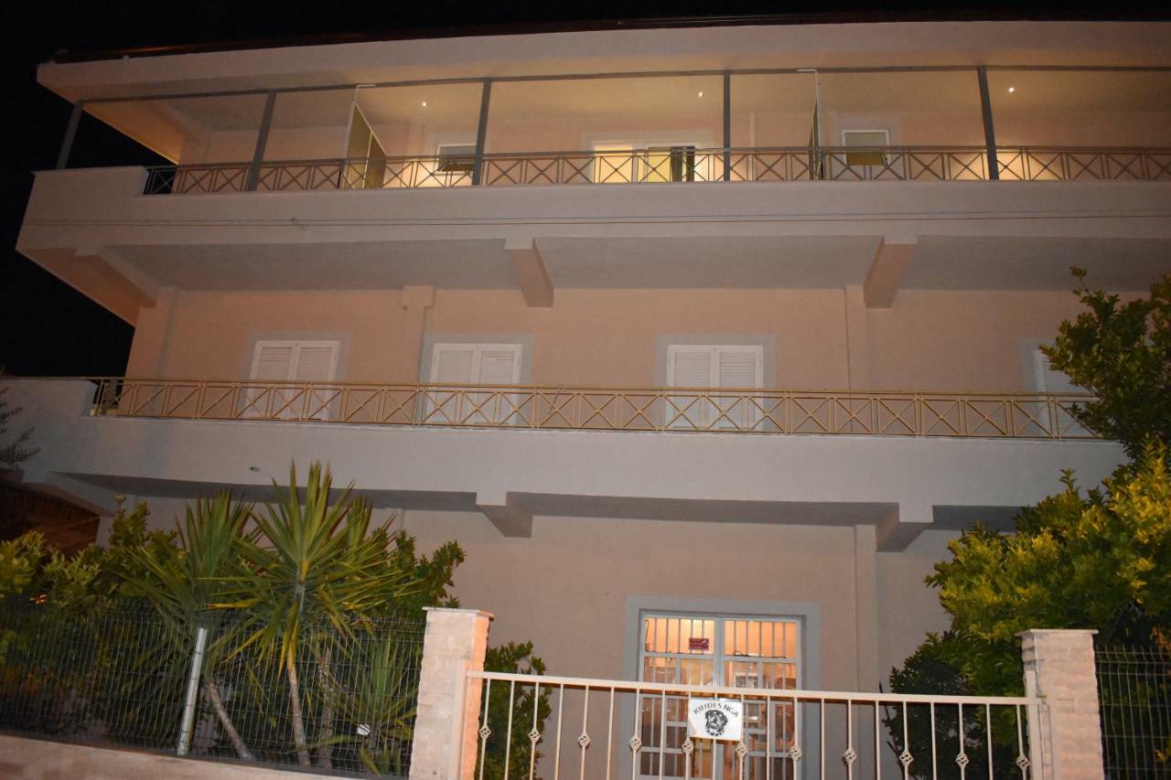 Hotel Vila Nino ベラト エクステリア 写真